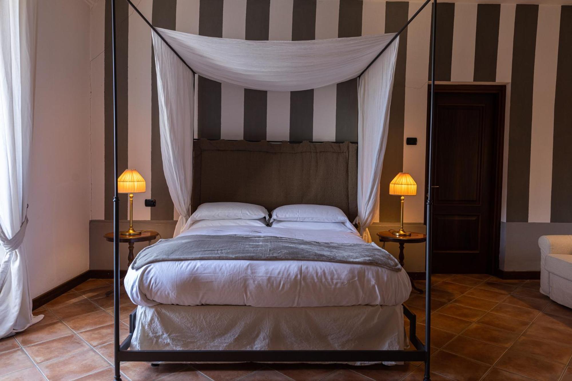Al Castello Resort Sillavengo ภายนอก รูปภาพ