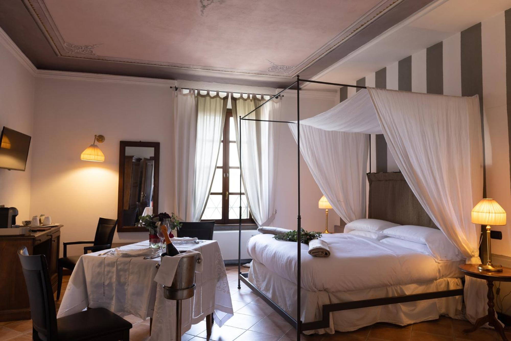 Al Castello Resort Sillavengo ภายนอก รูปภาพ
