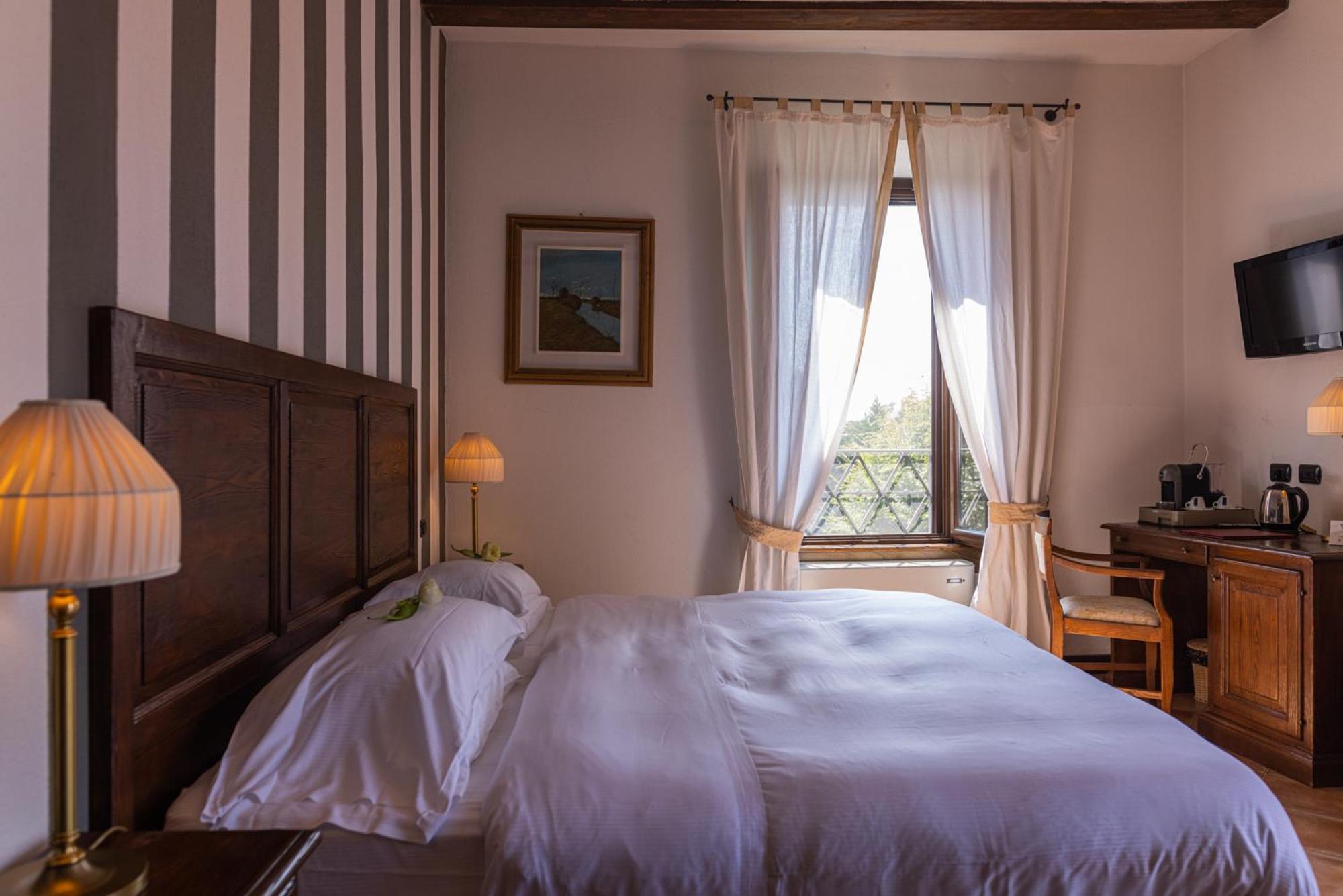 Al Castello Resort Sillavengo ภายนอก รูปภาพ
